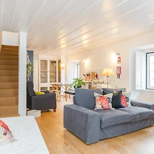 https://ferradura-house.hotels-lisbon-portugal.com